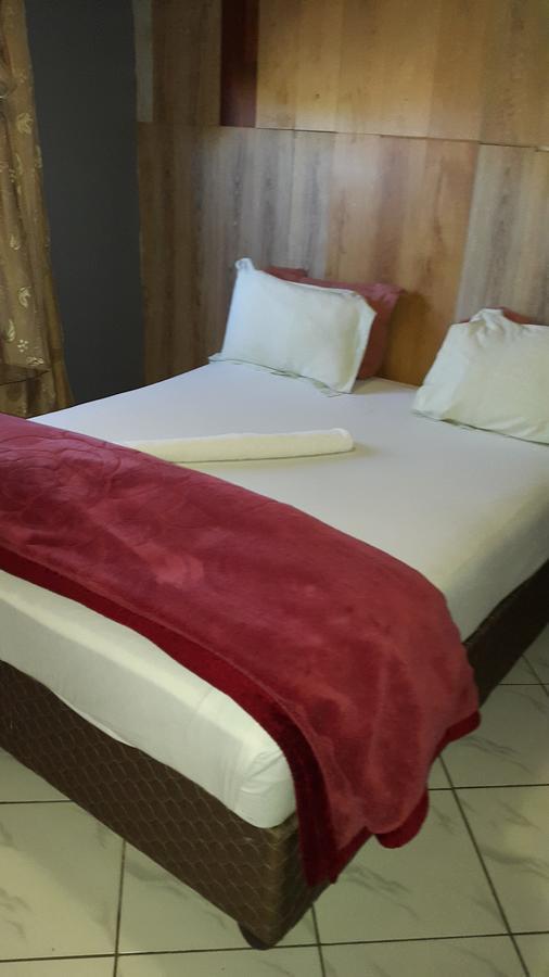 Royal Crown Guesthouse Γιοχάνεσμπουργκ Εξωτερικό φωτογραφία