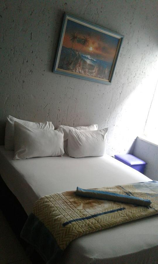 Royal Crown Guesthouse Γιοχάνεσμπουργκ Εξωτερικό φωτογραφία