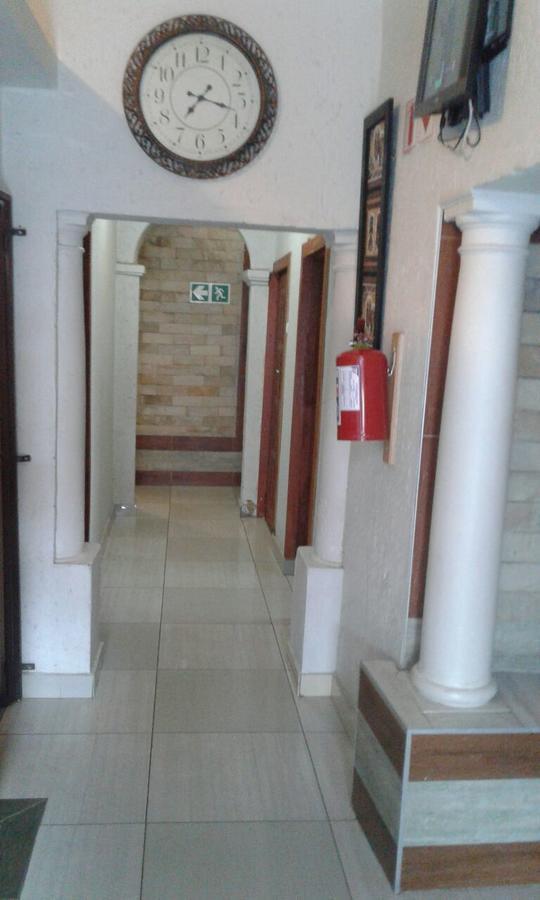 Royal Crown Guesthouse Γιοχάνεσμπουργκ Εξωτερικό φωτογραφία